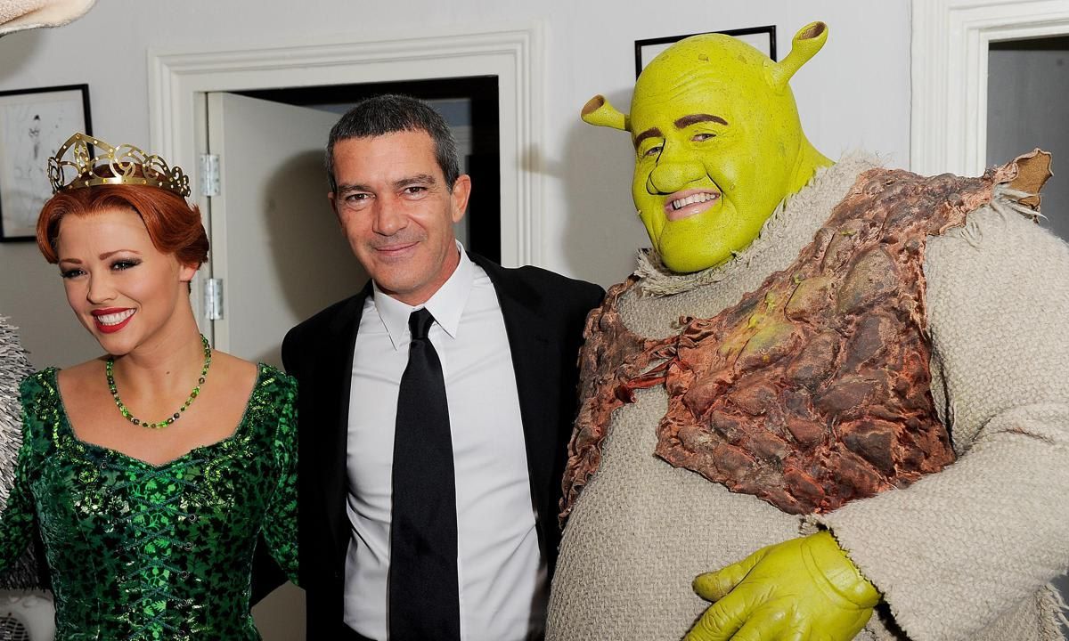 Shrek The Musical Meets Puss In Boots   Antonio Banderas Photocall