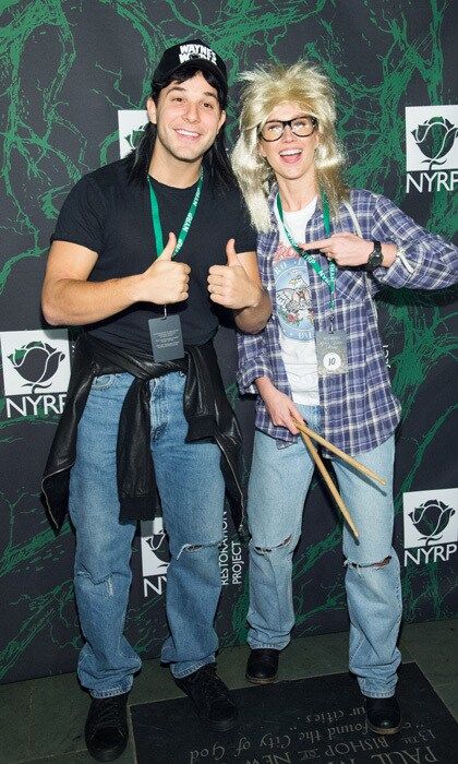 Wayne's World, Party Time! Skylar Astin and Anna Camp dressed as iconic characters Wayne and Garth for Bette Midler's 2017 Hulaween Event benefiting The New York Restoration Project in NYC.
Photo: FilmMagic