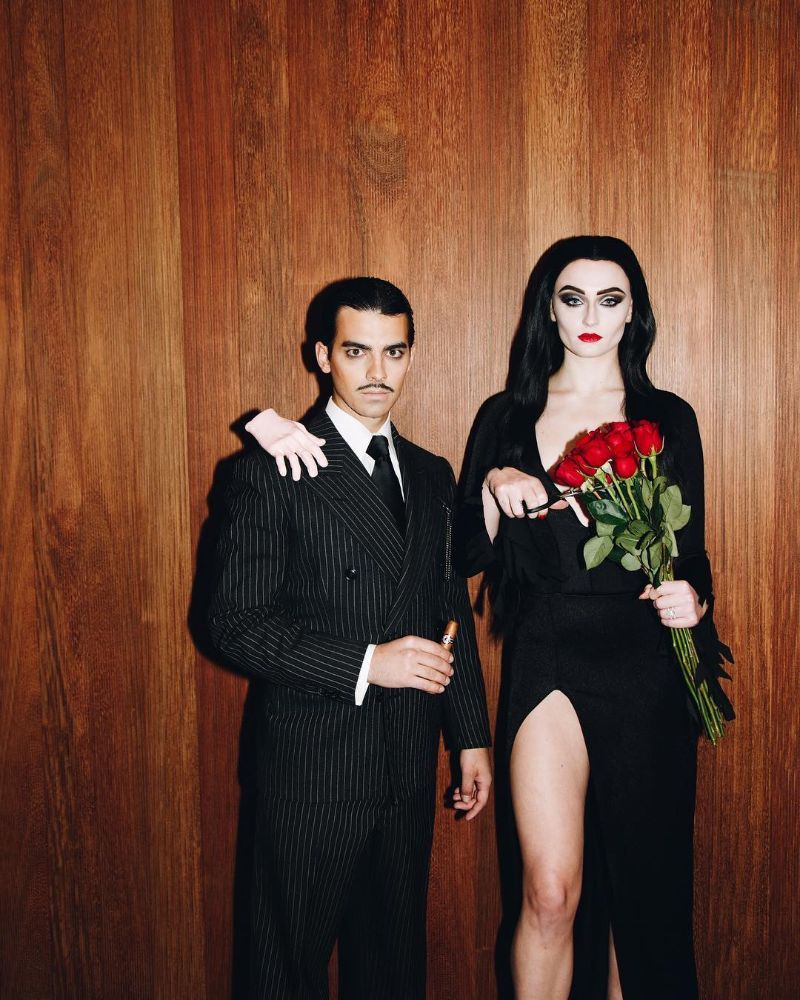 Sophie Turne and Joe Jonas as the Addams family costume