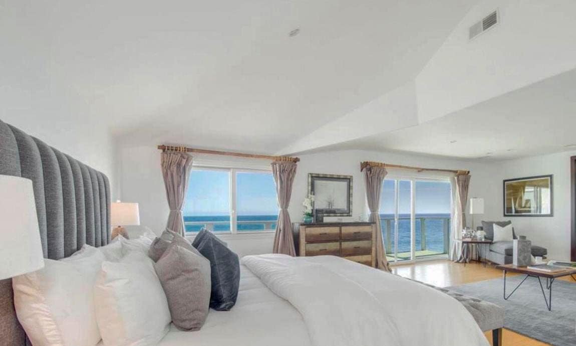 Jennifer Lopez and Alex Rodriguez Mansion in Malibu