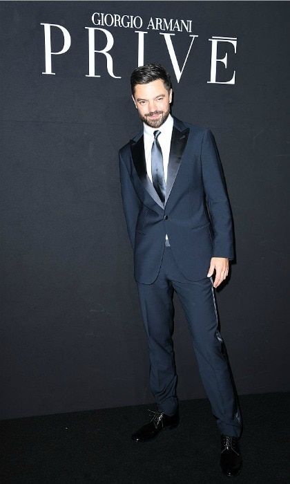 <a href="https://us.hellomagazine.com/tags/1/Dominic-Cooper" target="_blank" style="font-weight: bold;">Dominic Cooper</a> made a dapper appearance in a navy suit at the Giorgio Armani Prive Haute Couture show.
<br>
Photo: Pascal Le Segretain/Getty Images