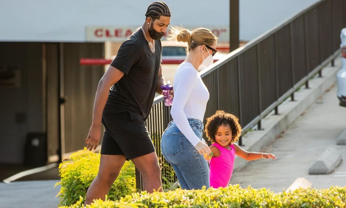 Khloé Kardashian and Tristan Thompson take True to gymnastics