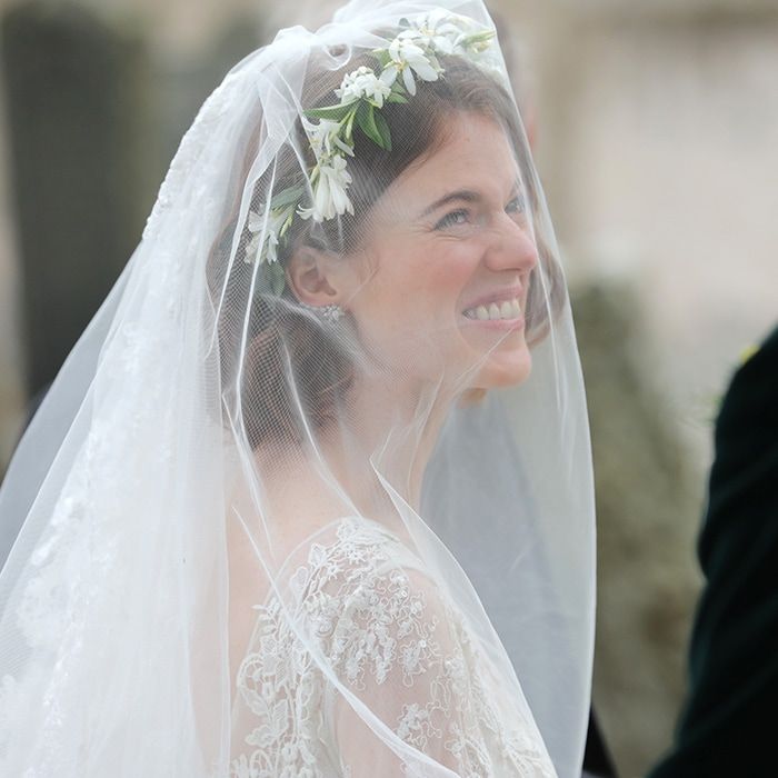 In true countyside bridal style, Rose's embroiderd veil was anchored not by a glittering tiara but by a beautiful flower crown.
Photo: Getty Images