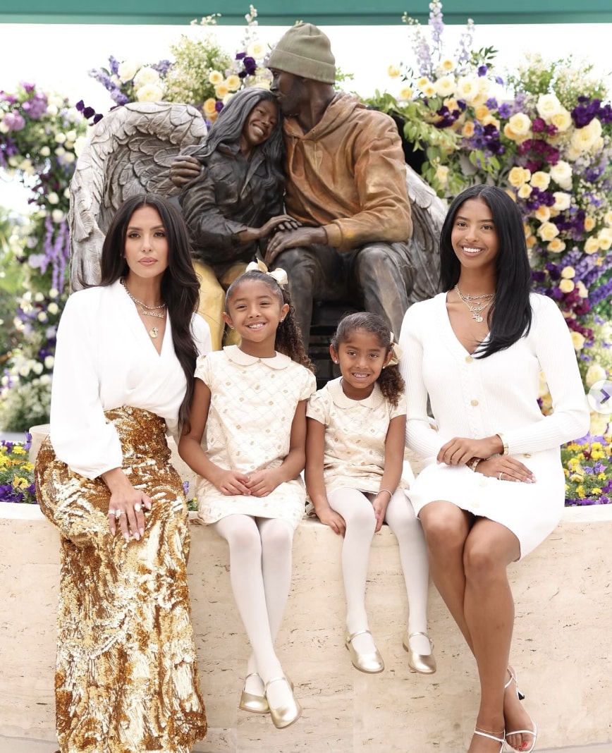 Vanessa Bryant and her daughters