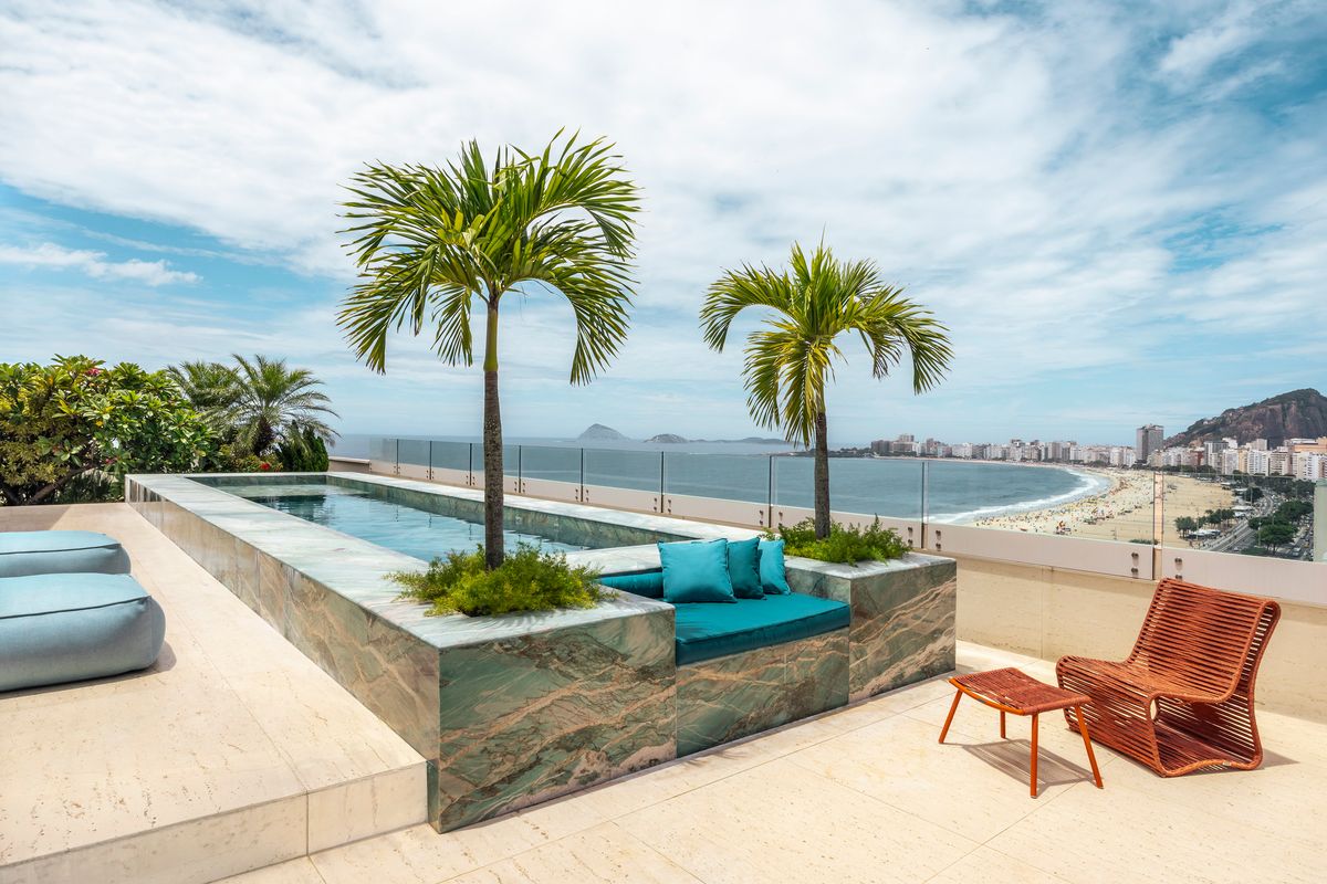 Anitta's favorite luxury Copacabana Penthouse