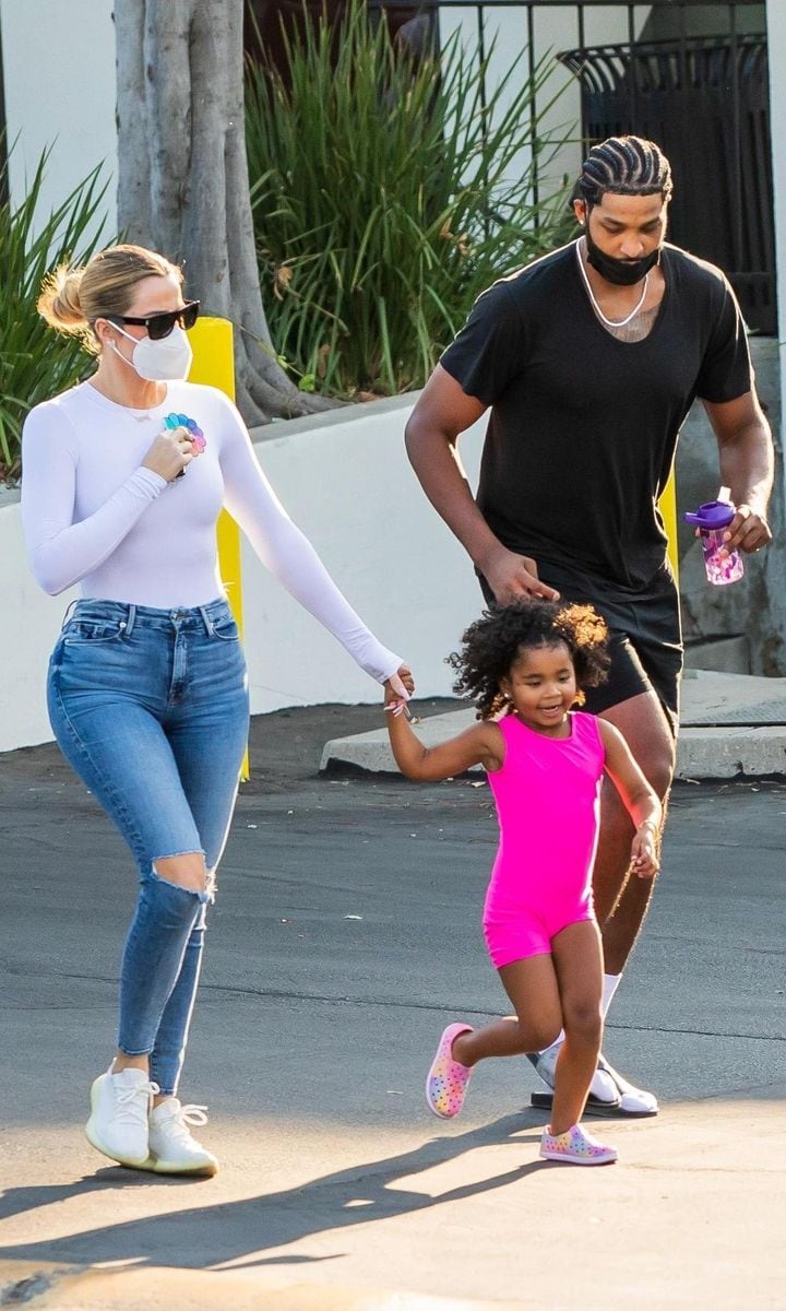 Khloé Kardashian and Tristan Thompson take True to gymnastics