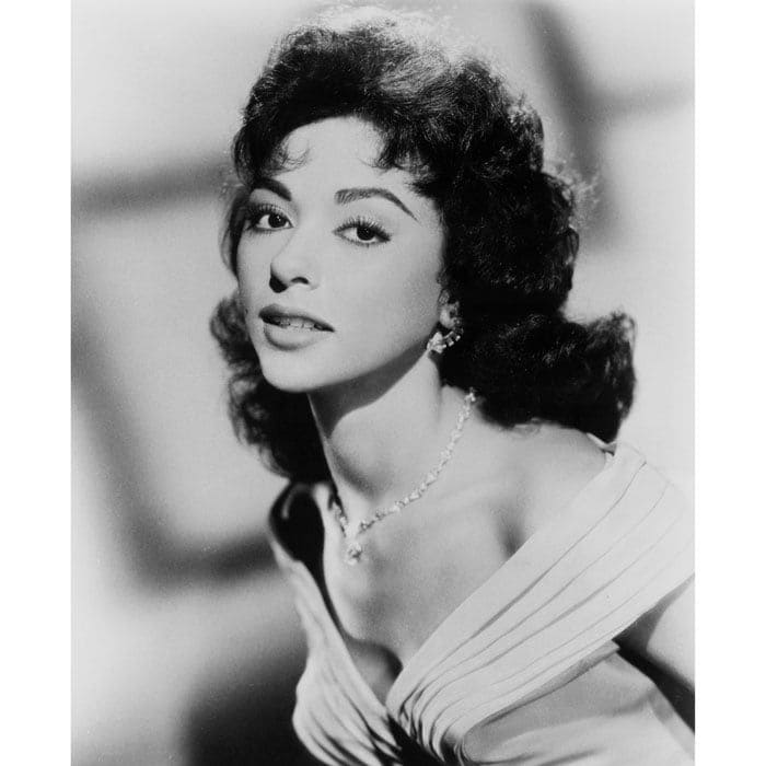 Rita Moreno 1950 headshot