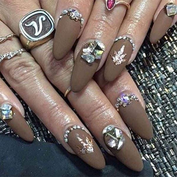 At Coachella, every detail counts. <b>Vanessa Hudgens</B> showed off her Swarovski-crystal embellished manicure, captioning the pic: "Did someone say Coachella? Nails."
<br>
Photo: Instagram