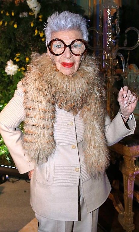 Ms. Iris Apfel attended the "International Women's Day Luncheon in support of equality and safety for all" as part of the Paris Fashion Week.
<br>
Photo: Getty Images