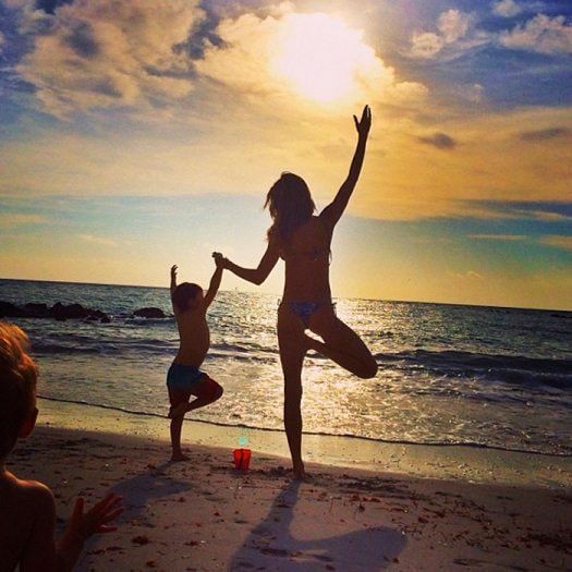 Brazilian supermodel <a href="https://us.hellomagazine.com/tags/1/giselle-bundchen/"><strong>Gisele Bundchen</strong></a> included her son Benjamin in a sunset yoga session.
Photo: Instagram/@gisele