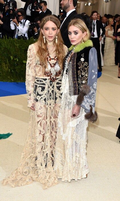 Mary-Kate and Ashley Olsen in The Row
Photo: John Shearer/Getty Images