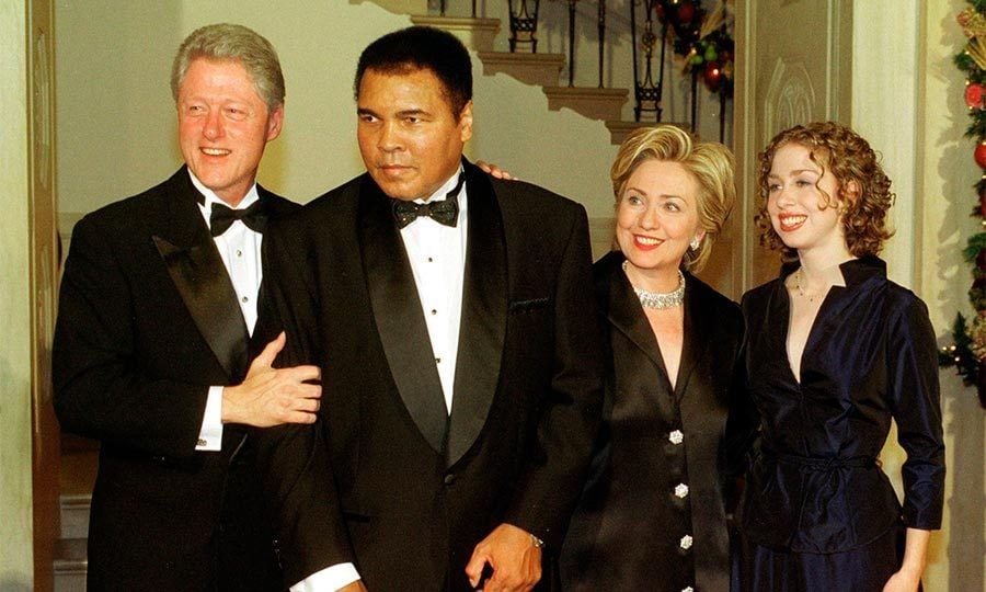 Ringing in the Millennium in style, the Clintons were joined by iconic boxer Muhammad Ali as they celebrated the turn of the century at the White House.
Photo: Getty Images