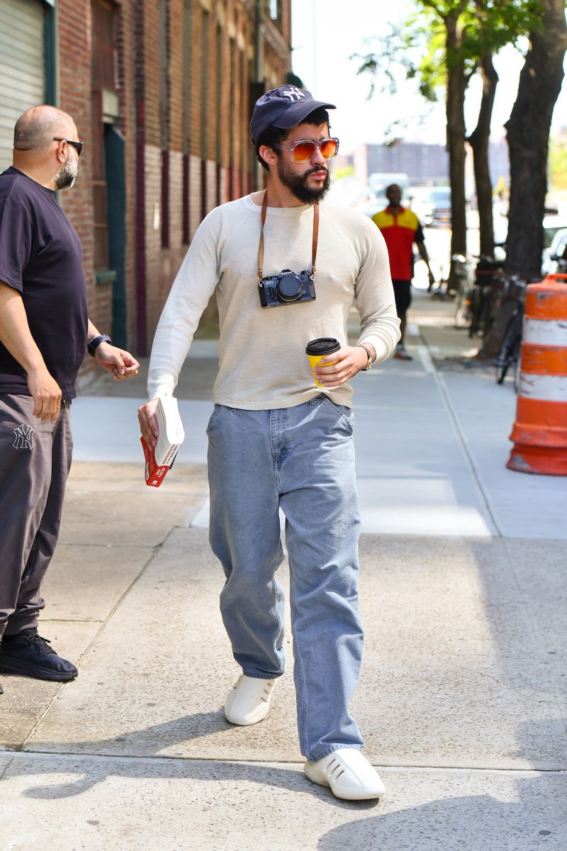 NEW YORK, NEW YORK - SEPTEMBER 03: Bad Bunny arrives to a Studio in Brooklyn on September 03, 2024 in New York City. (Photo by Robert Kamau/GC Images)