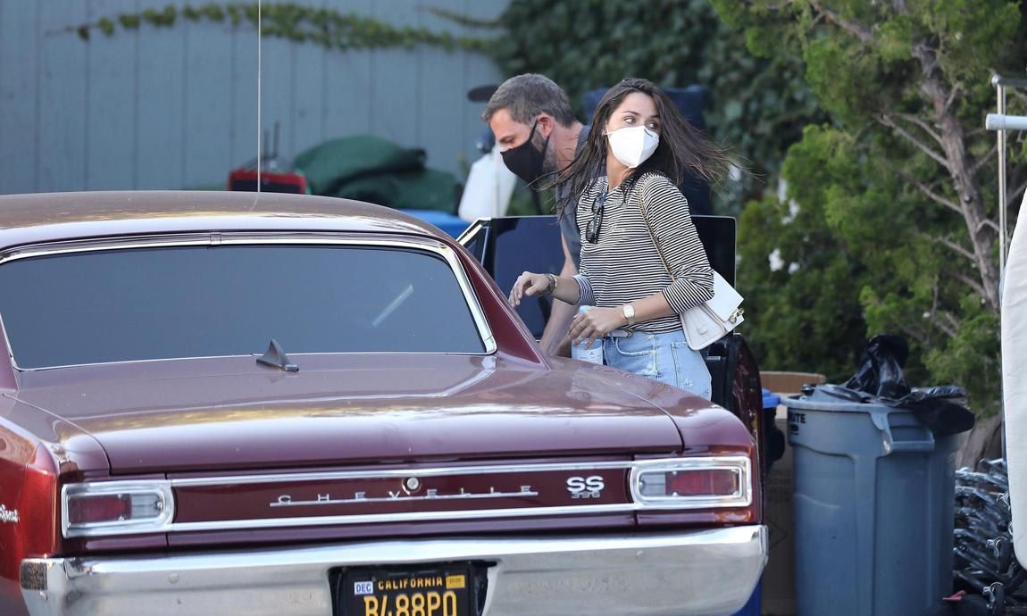 Ben Affleck’s Vintage Car Died and Needed a Jumpstart as He Was Picking Up Ana de Armas