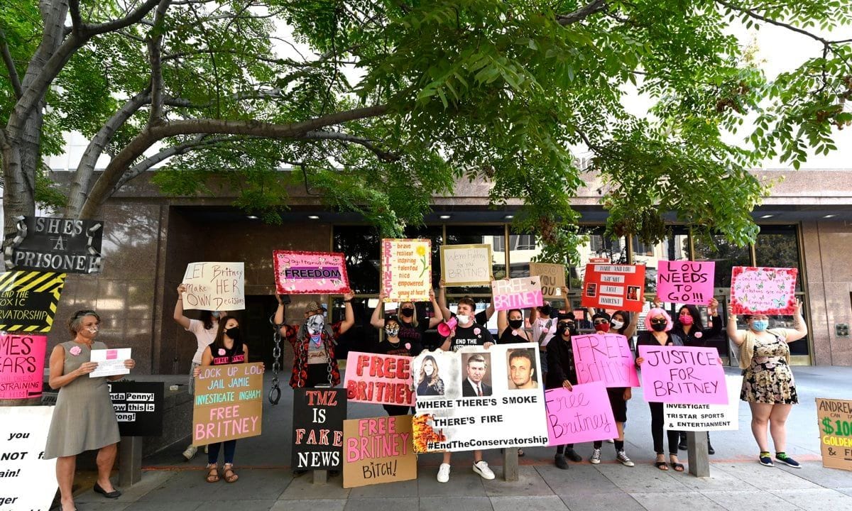 #FreeBritney Protest Outside Los Angeles Courthouse