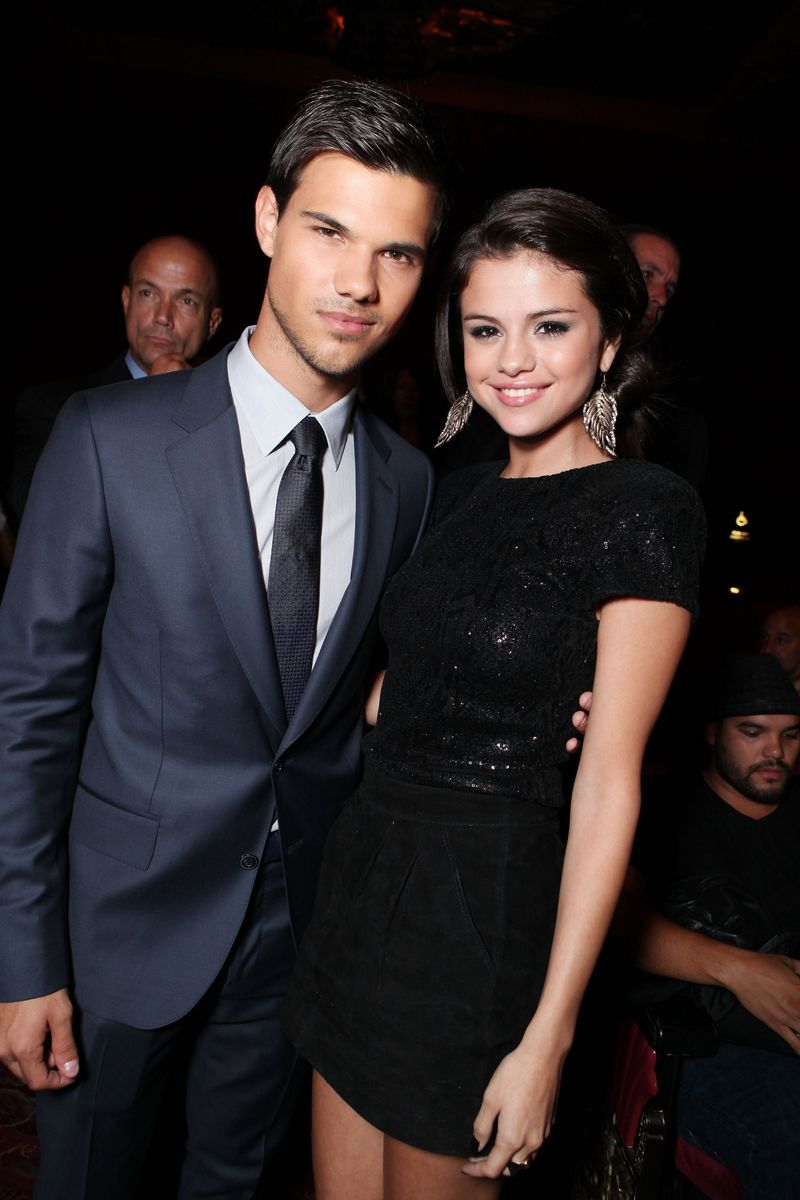 HOLLYWOOD, CA - SEPTEMBER 15:  (EXCLUSIVE COVERAGE) Taylor Lautner and Selena Gomez at Lionsgate's World Premiere of "Abduction" at Grauman's Chinese Theatre on September 15, 2011 in Hollywood, California.  (Photo by Eric Charbonneau/WireImage)