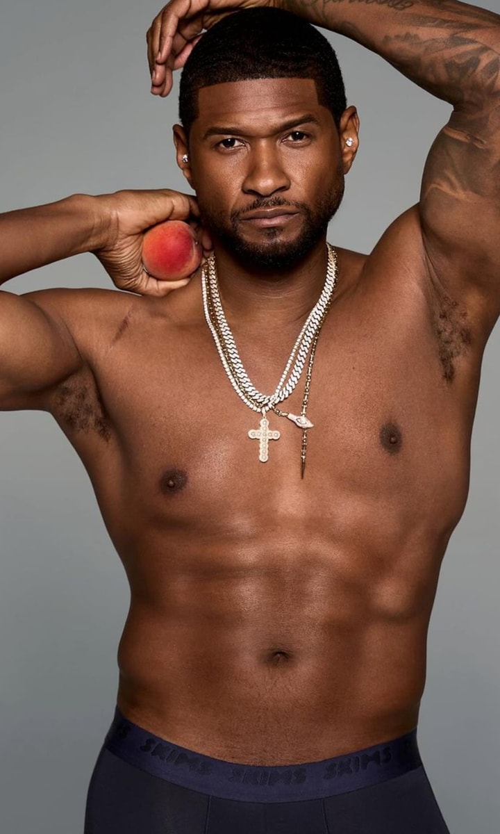 Usher poses in his underwear ahead of Super Bowl performance