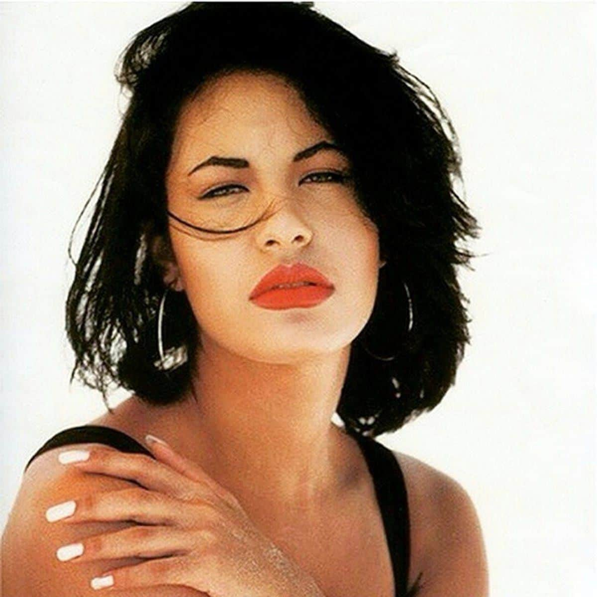 Selena Quintanilla hairstyle