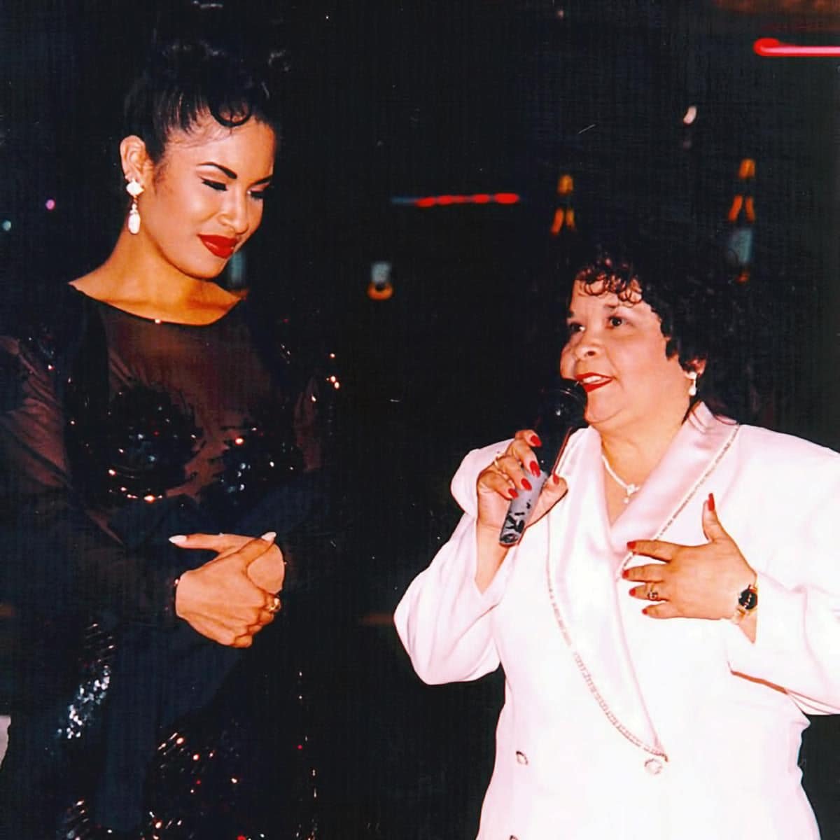 Selena Quintanilla y Yolanda Saldívar