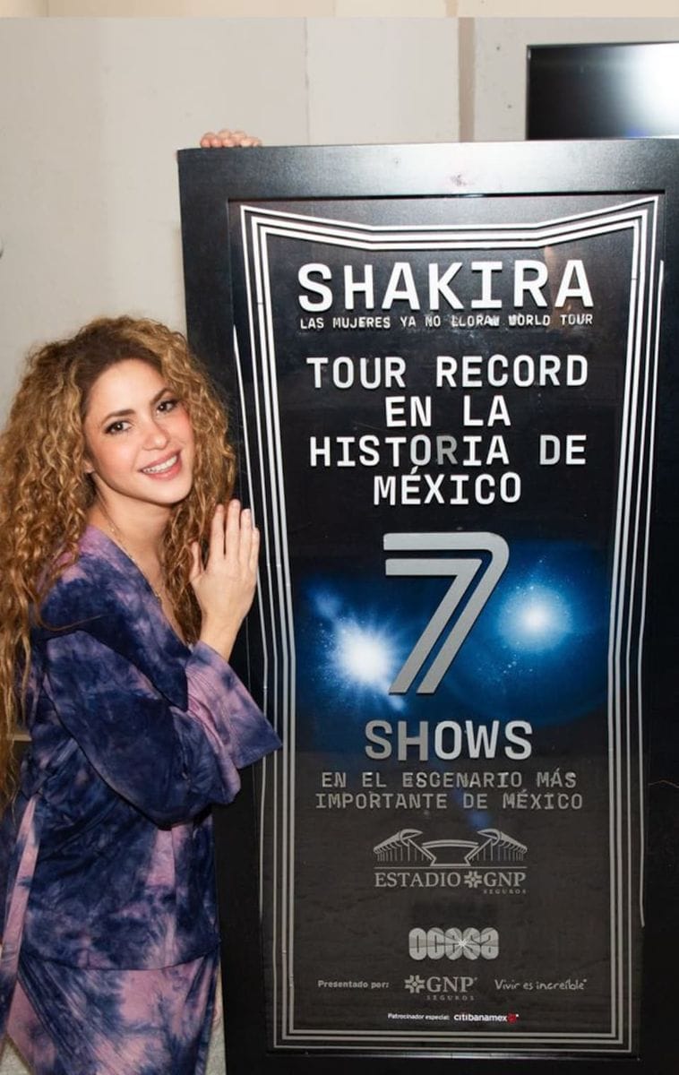 The singer was recognized as the only artist to achieve seven shows at the iconic stadium.