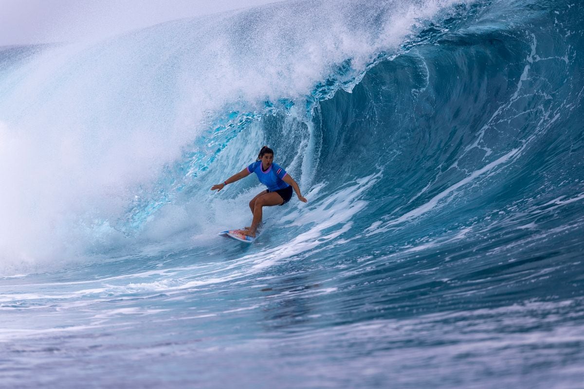 TEAHUPO'O, FRENCH POLYNESIA - JULY 27: Brisa Hennessy of Team Costa Rica rides a wave during round one of surfing on day one of the Olympic Games Paris 2024 at  on July 27, 2024 in Teahupo'o, French Polynesia. (Photo by Sean M. Haffey/Getty Images)