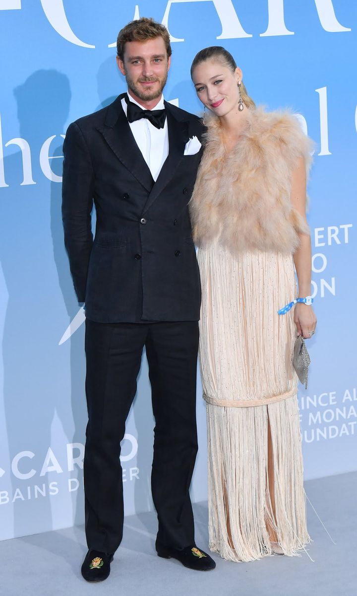 The glamorous royal couple cozied up close to each other on the carpet of the Monte-Carlo Gala in 2018.