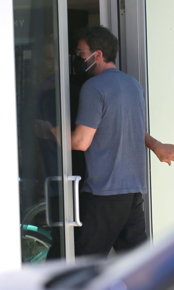 Ben and Jennifer were spotted sharing a kiss while working out in Miami