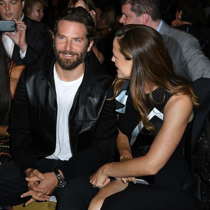 It was an <i>Alias</i> reunion at Atelier Versace for Bradley Cooper and Jennifer Garner.
<br>
Photo: Pascal Le Segretain/Getty Images