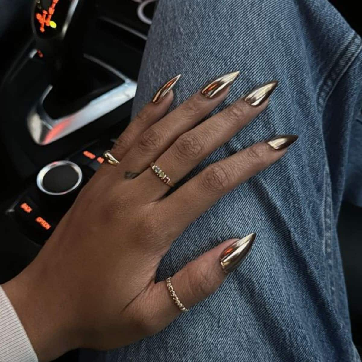 Chrome nails