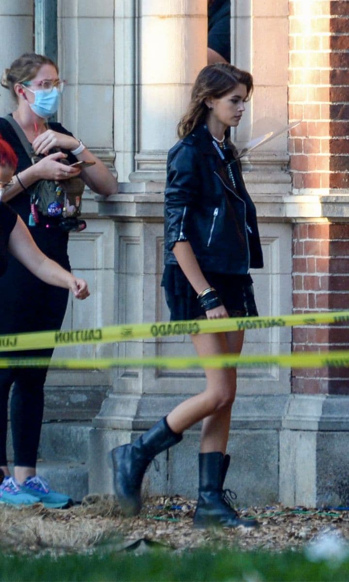 Kaia Gerber on set