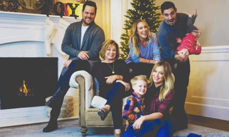 Hilary Duff enjoyed "a little holiday spirit" with sister Haylie and the family.
Photo: Instagram/@hilaryduff