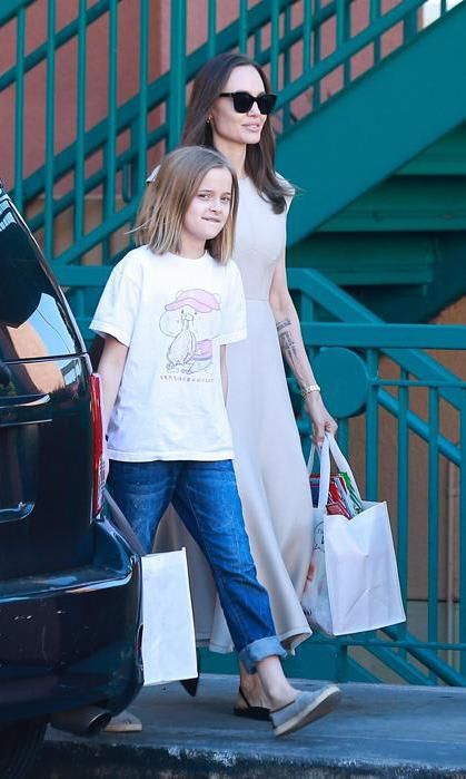 Angelina Jolie with daughter Vivienne Jolie Pitt