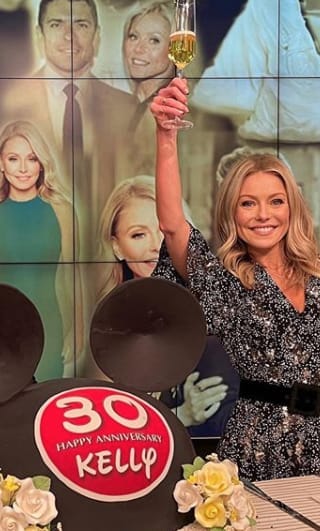 Kelly Ripa and Ryan Seacrest celebrating Kelly's 30th anniversary.