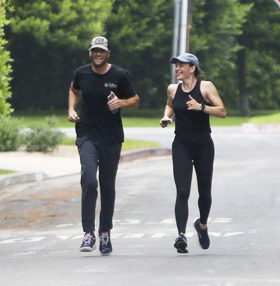 Jennifer Garner and her boyfriend John Miller enjoy a morning run together in Brentwood with smiles and cuteness.