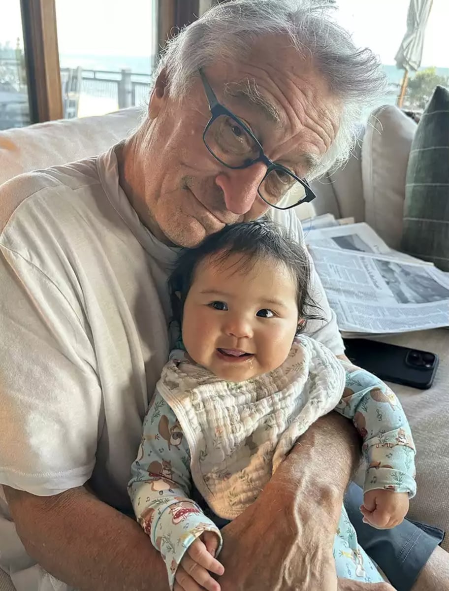 Robert De Niro and his baby daughter Gia