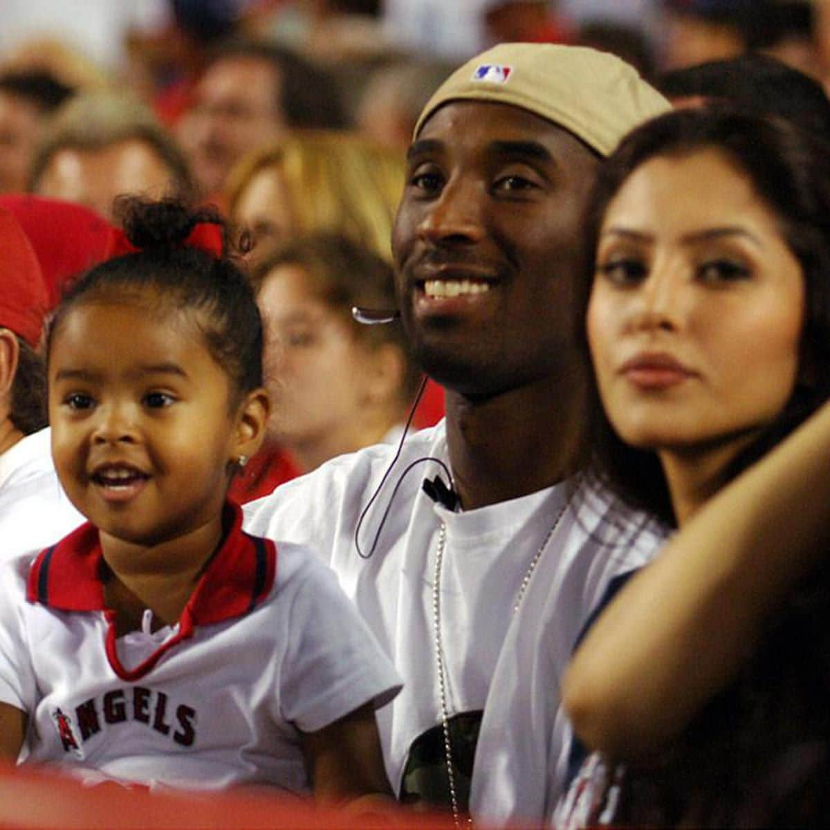 Kobe Bryant with wife Vanessa Bryant and daughter Natalia Diamante Bryant