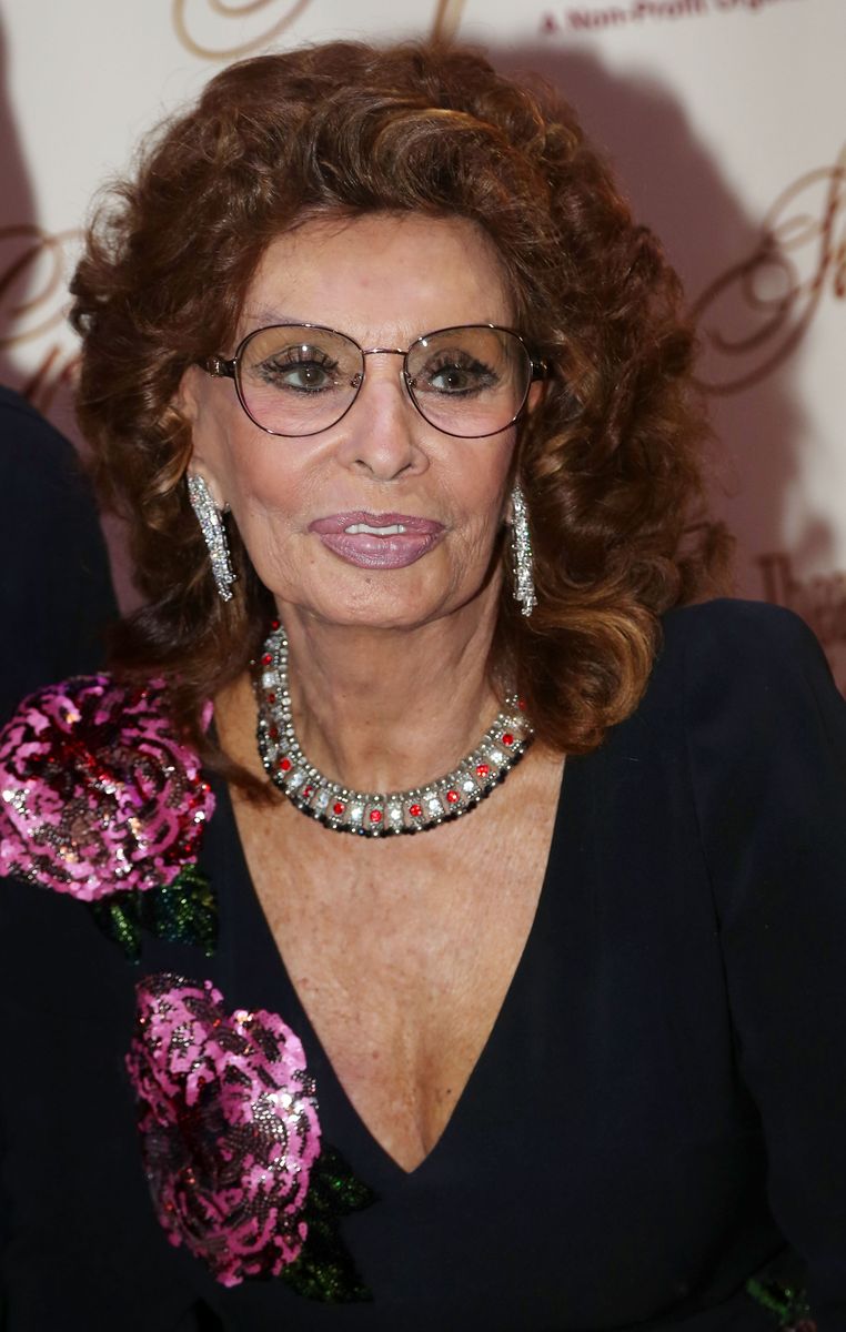  Sophia Loren poses at "An Evening With Sophia Loren" at The St. George Theater in Staten Island on September 10, 2016 in New York City.  (Photo by Bruce Glikas/Bruce Glikas/Getty Images)