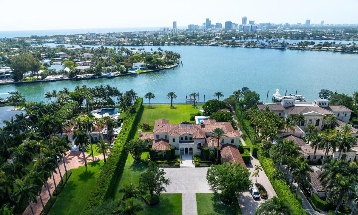 eff Bezos has splashed out $90 million on a THIRD mansion in Miamia