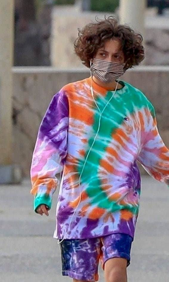 Emme also loves the tie-dye trend just like her mom, Jennifer Lopez.