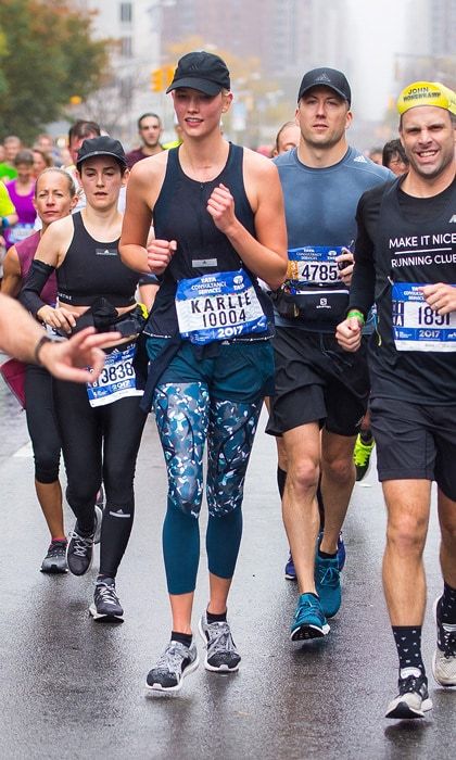 Karlie Kloss was a winner as she ran her first TCS NYC Marathon. The supermodel wore adidas by Stella McCartney for the 26.2 venture.
Photo: Getty Images