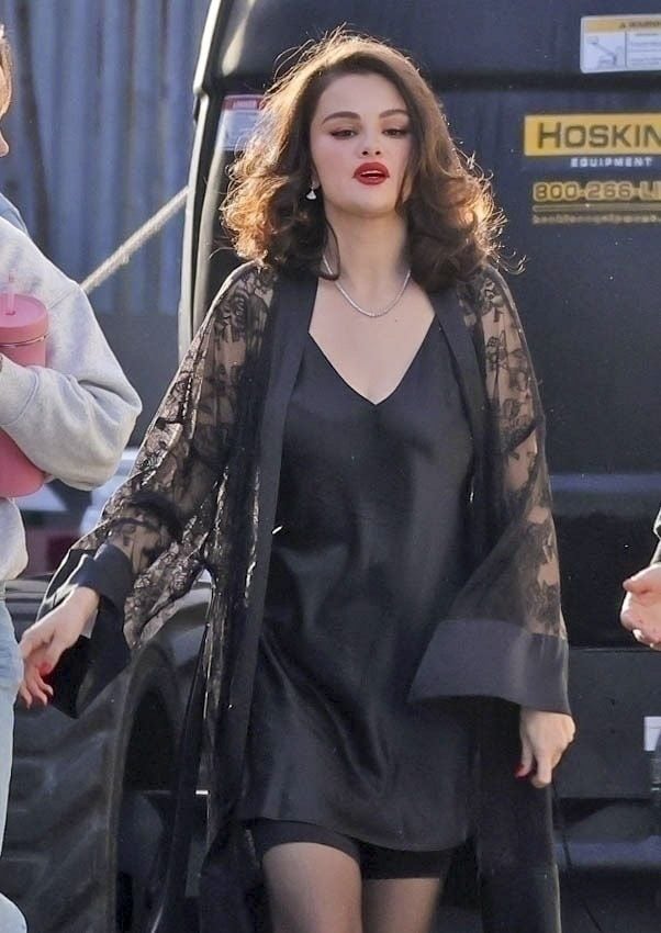 Selena Gomez and fiance Benny Blanco were seen on set in Anaheim, working together on a new music video. 