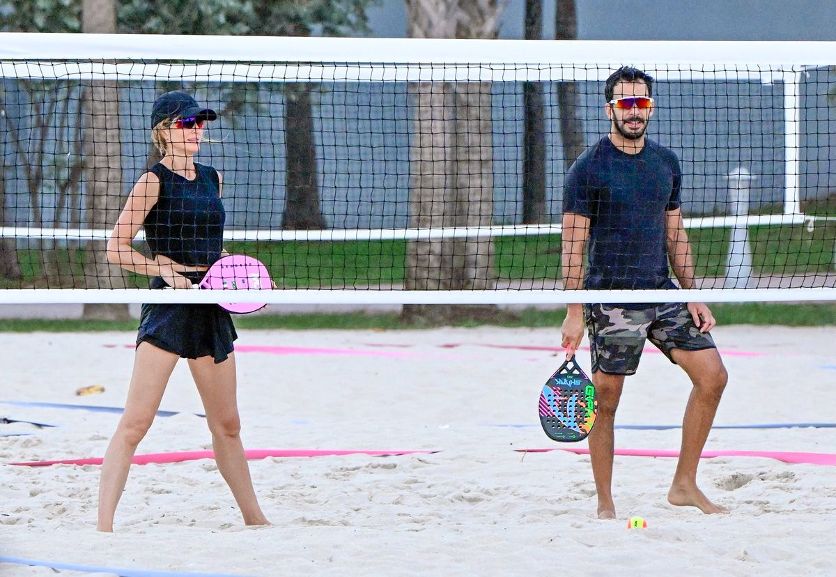 Gisele Bundchen and her boyfriend Joaquim Valente are spotted enjoying a game of beach tennis with some friends in Miami. 