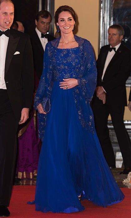 Kate wrapped up day one with the perfect gala attire, wearing the cobalt blue Jenny Packham gown and pairing it with matching earrings by Indian jeweler Amrapali.
<br>
Photo: Getty Images