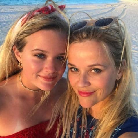 <b>Reese Witherspoon</B>
Reese hit the beach with her family and shared a photo of herself with daughter Ava, 17, enjoying "#GoldenHour" together. The lookalike duo were both dressed in red, white and blue for the occasion, and many fans commented that they look more "like twins" than mother and daughter.
Photo: Instagram/@reesewitherspoon