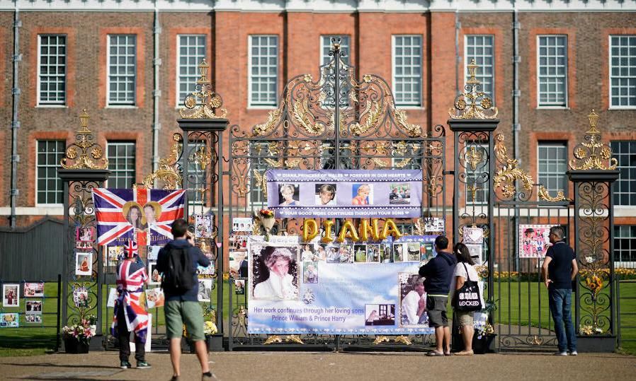 Princess Diana death tributes