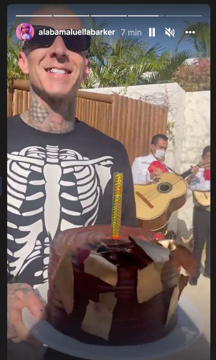 Travis Barker celebrates his Bday in Mexico