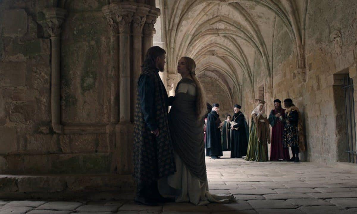 Matt Damon and Jodie Comer in "The Last Duel"