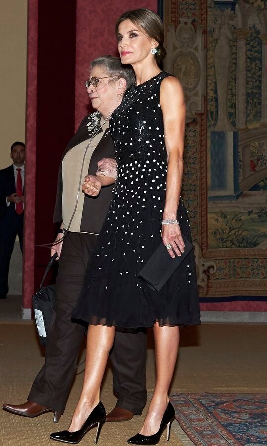 Queen Letizia looked perfectly polished, sweeping her hair up into an elegant bun for a reception at El Pardo Palace in Madrid. The royal mom-of-two, joined by Israel's First Lady Nechama Rivlin, looked impeccably chic wearing a sequin silk midi dress by Carolina Herrera.
Photo: Carlos R. Alvarez/WireImage