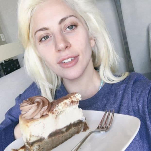 To mark her 30th birthday, Lady Gaga posted a makeup-less selfie and a delicious looking piece of cake! on Twitter.
<br>
Photo: Twitter/@LadyGaga