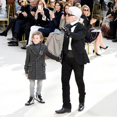 Chanel's Creative Director Karl Lagerfeld walked the runway with his godson Hudson Kroenig following the French house's womenswear fashion show.
<br>
Photo: Getty Images)